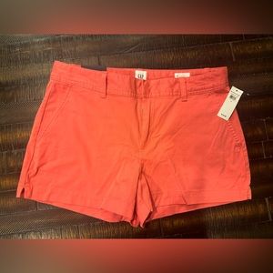 Gap women’s coral shorts size 8 with tags.